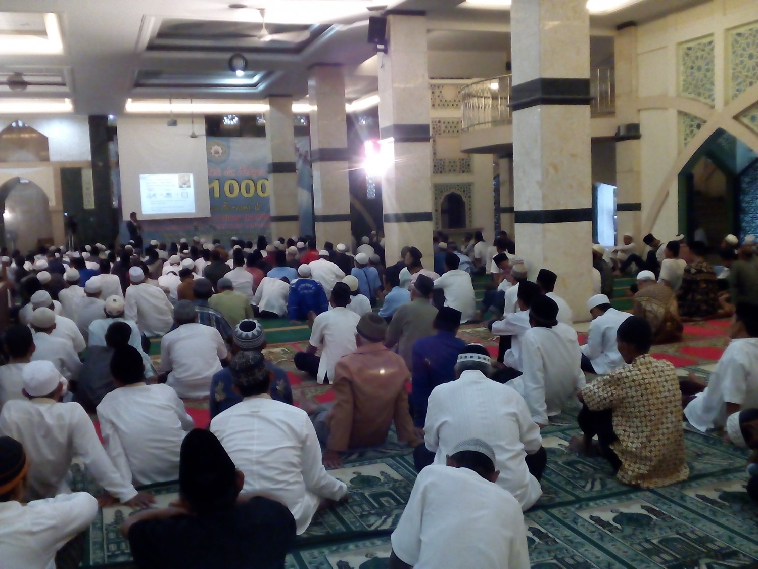 Ribuan Jamaah Padati Masjid Al-Mujahidin, Tangsel - Dewan Masjid Indonesia